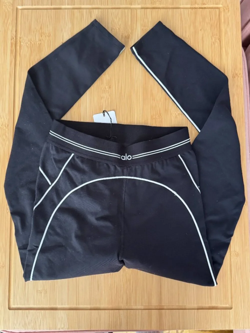 Alo Yoga Airbrush High-Waist Heart Throb FULL LENGTH Legging Black/White Size M - Picture 2 of 5